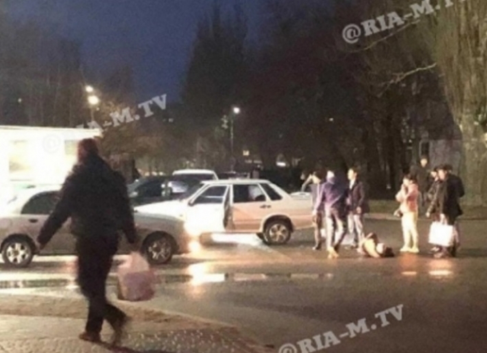 Пешеход, которого сбила машина в Мелитополе, повел себя нестандартно (фото, видео)