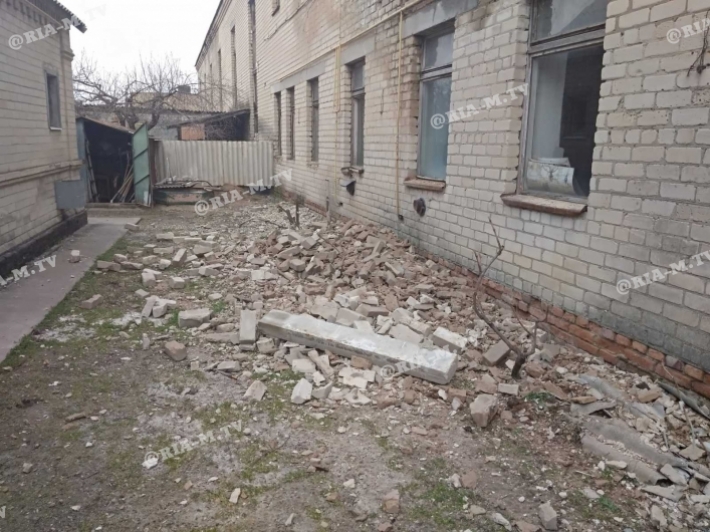 В Мелитополе «активизировались» падающие с крыш кирпичи (фото)