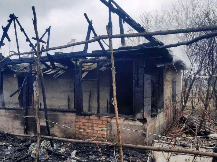 В Запорожской области при пожаре в частном доме погиб мужчина (фото)
