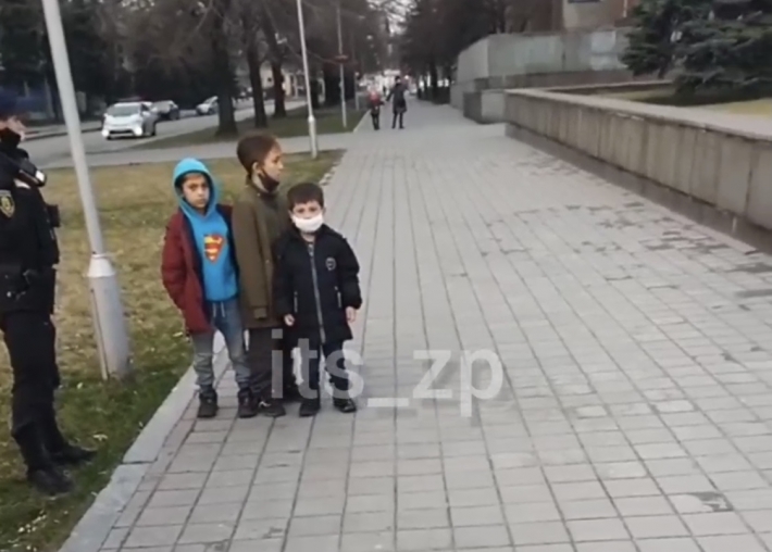 В Запорожье детвора украла из магазина 8 тысяч гривен (видео)