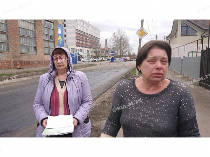 Жителям Мелитополя ради строительства дороги предлагают остаться без тротуара (фото, видео)