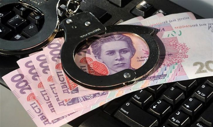 В Запорожье банковский работник украл со счета клиента почти 200 тысяч грн.