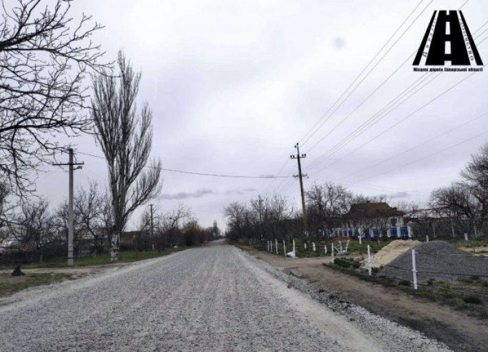 Дорогу еще к одному курорту Мелитопольского района отремонтируют сверхпрочным асфальтом (фото)