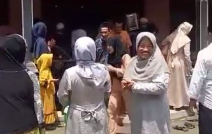 Мужчина перепутал невесту из-за Google Maps (видео)