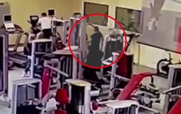 Момент убийства "авторитета" в фитнес-клубе Москвы попал на видео