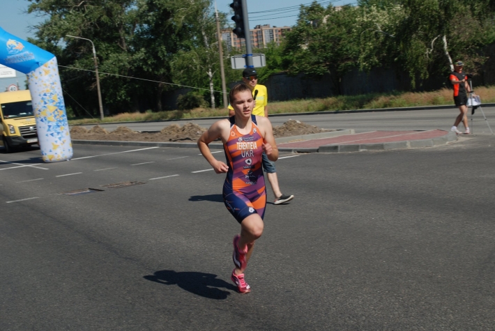 18-летняя жительница Запорожья стала чемпионкой Украины по триатлону