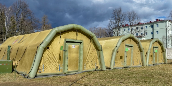 В палатках и спортзалах - в Запорожской области могут развернуть мобильные госпитали