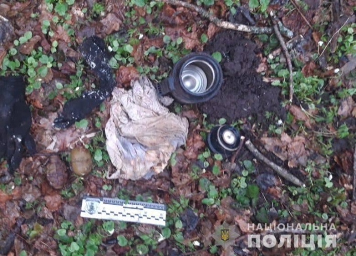 На Ривненщине подросток нашел термос с гранатами (Фото)