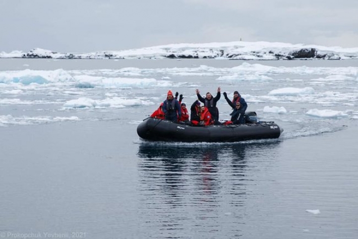 Украинская научная экспедиция прибыла на станцию "Академик Вернадский" в Антарктиде. ФОТОрепортаж