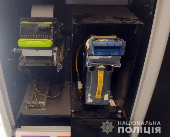 В Запорожье российский рецидивист украл из терминала 10 тысяч грн.
