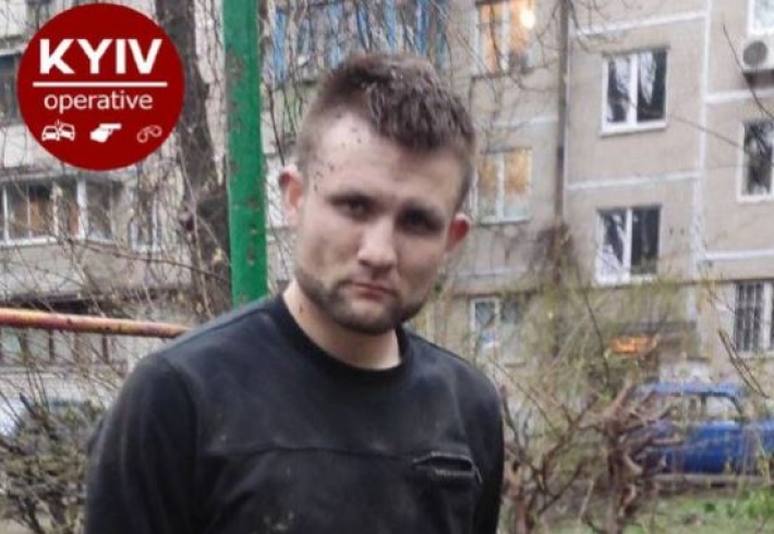 В Киеве поймали автовора-неудачника - пытался сбежать, но попал в "ловушку": фото