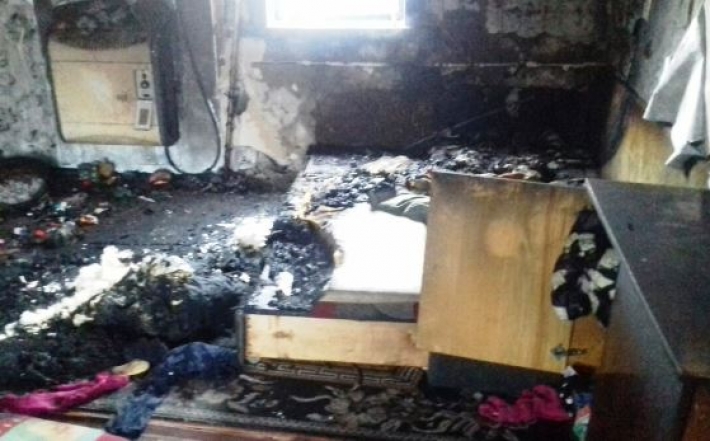 Под Черниговом в страшном пожаре погиб ребенок, за жизнь второго бьются врачи: фото