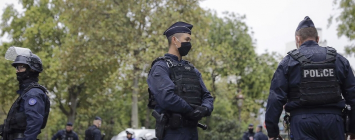 Во Франции уроженец Туниса напал на полицейскую и перерезал ей горло