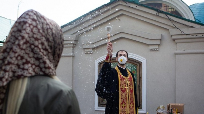 В Киеве установили особые ограничения на Пасху и Вербное воскресенье