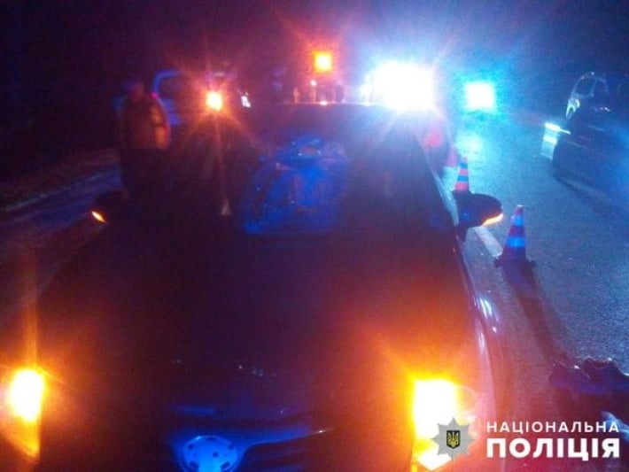 На запорожской трассе водитель Toyota сбил пешехода