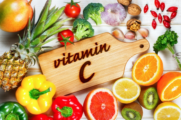 Как заменить аптечный витамин С - и какая вредная привычка вымывает его из организма