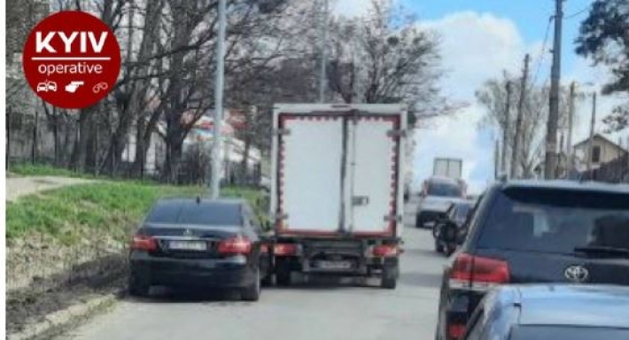 "Думали, что самые умные": в Киеве два автохама устроили эпичное ДТП, фото
