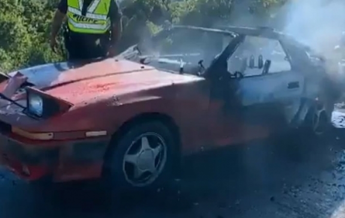 Как в кино: на шоссе в Техасе взорвался кабриолет (видео)