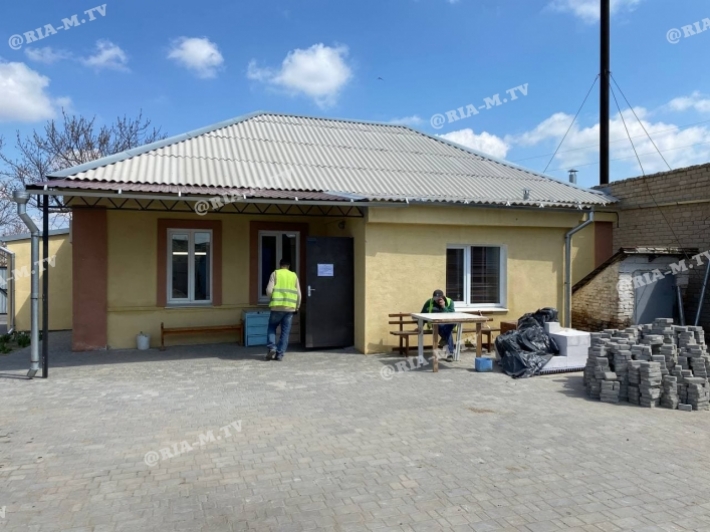 В Мелитополе начался ремонт амбулатории на окраине города (фото, видео)