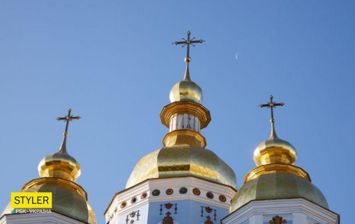 Девушки извинились за распитие алкоголя и курение в киевской церкви: это была глупость (видео)