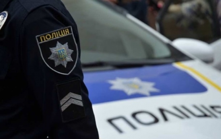 В Харькове мужчина с ножом ограбил ломбард
