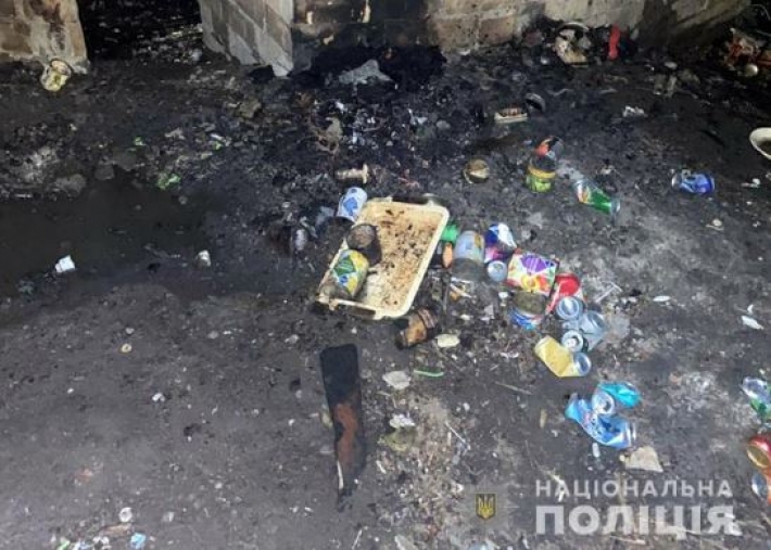 В Киеве молодые парни избили и заживо сожгли мужчину: фото, видео