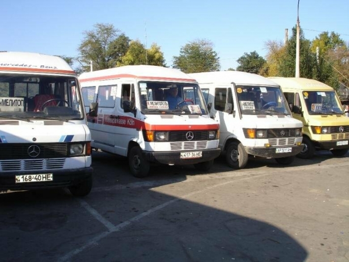 В Мелитополе в поминальные дни на кладбище пустят дополнительные автобусы