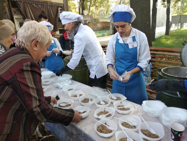 В Мелитополе на День Победы будут работать пять полевых кухонь (адреса)