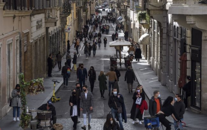 Италия снимает карантинные ограничения для путешественников из некоторых стран