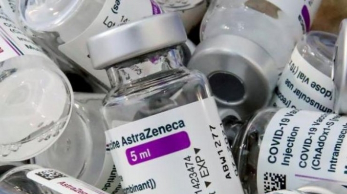 Во Франции зафиксировали два случая тромбоза после вакцины AstraZeneca
