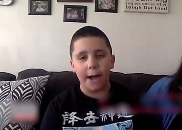 В США 8-летний мальчик спас сестру от смерти: вспомнил урок известного рестлера (видео)