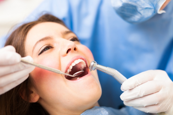 За сколько в коммунальной стоматологии Мелитополя кариес лечат - прайс на услуги