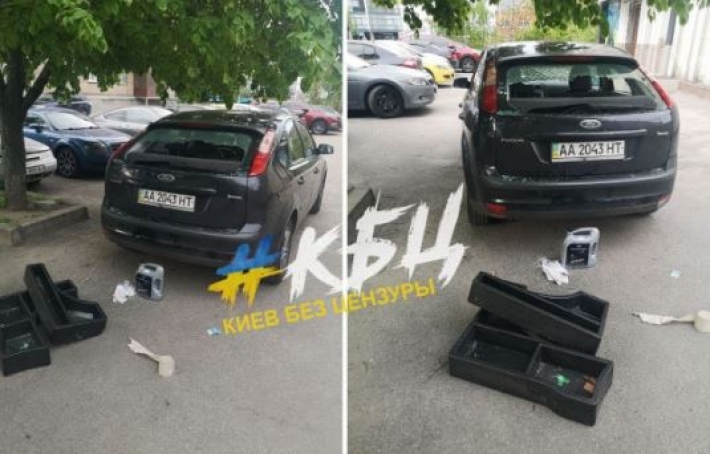 В Киеве воры разгромили припаркованное авто: печальные фото