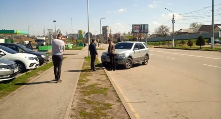 Как в Мелитополе водители отстаивают "право" нарушать правила дорожного движения (видео)