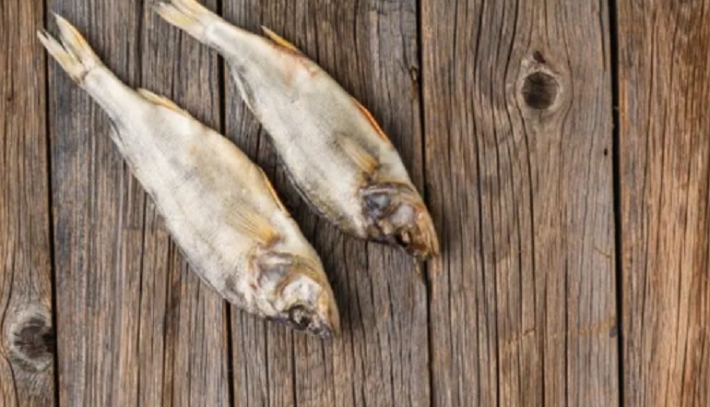 В Чернигове женщина умерла от ботулизма, съев вяленую рыбу собственного приготовления
