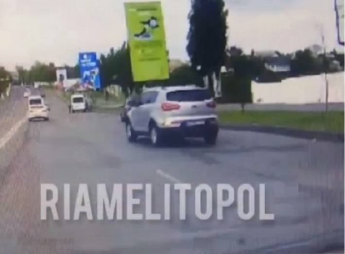 Как в Мелитополе транспортный отдел исполкома отреагировал на ЧП с выпавшей из маршрутки пассажиркой (видео)
