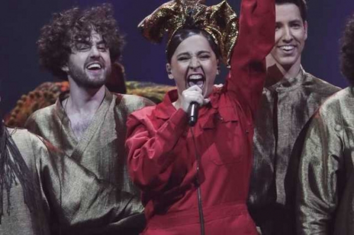 Не обошлись без плагиата: певица из России на "Евровидении" скопировала костюм из популярного сериала