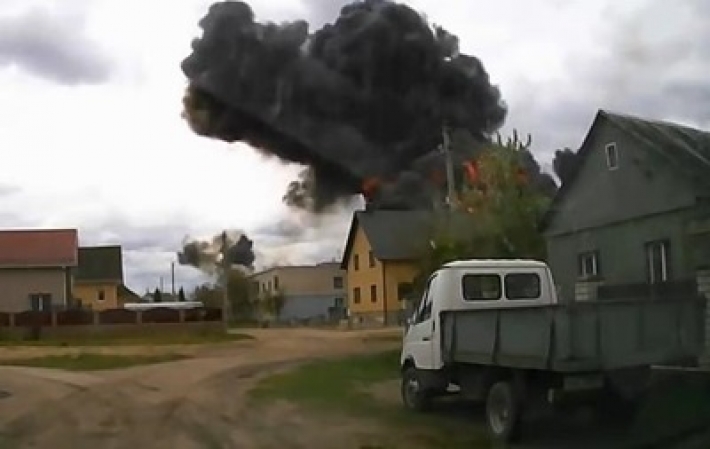 Крушение Як-130: момент взрыва попал на видео