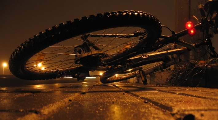 Водитель, который под Мелитополем сбил велосипедиста, отказался признавать вину