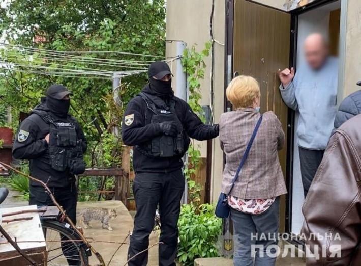 В Одесской области семья "педагогов" насиловала маленьких детей и называла это "играми" (фото, видео)