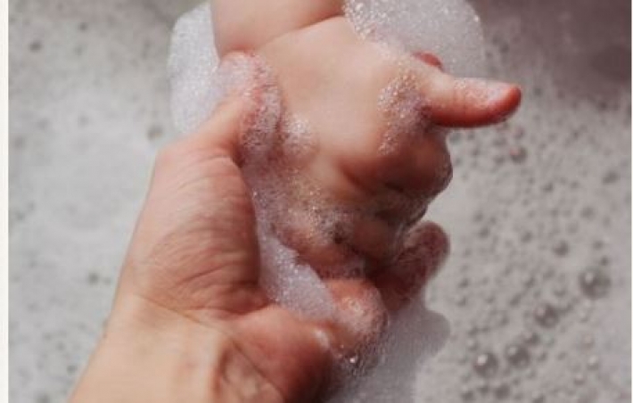 В Полтавской области в ванне утонул годовалый ребенок