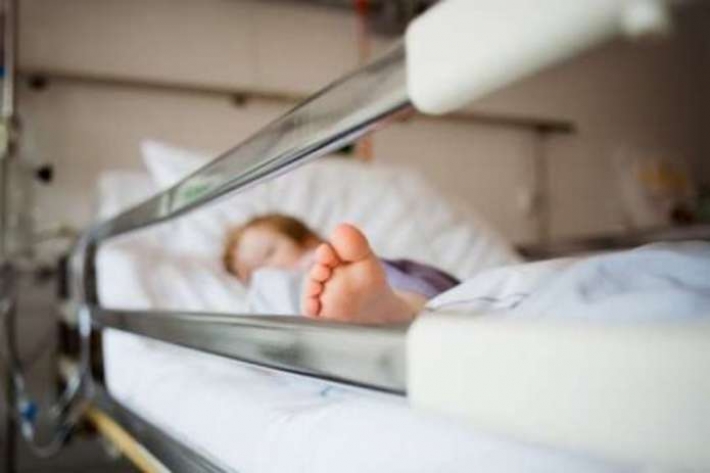 В Черновицкой области 1-летняя девочка из-за горячего молока попала в больницу