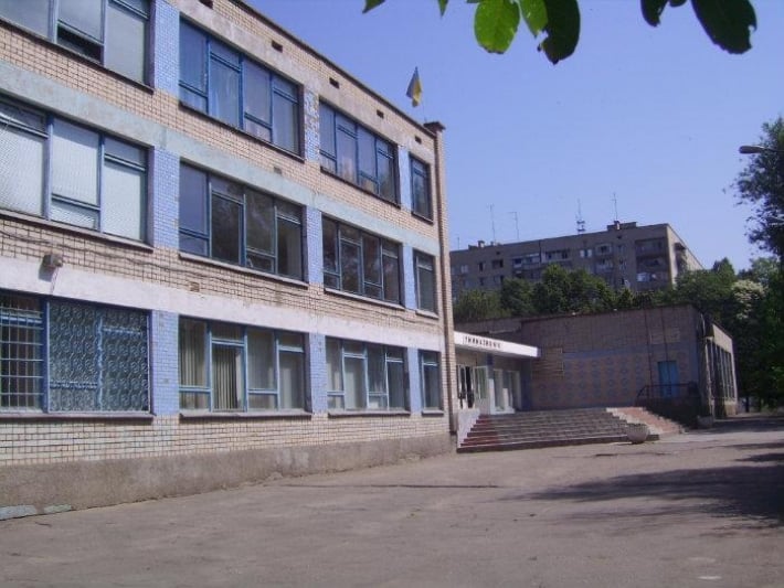 В Запорожье в популярную гимназию не принимают первоклассников