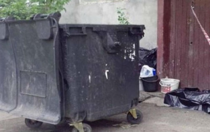 В Ивано-Франковске в мусоре нашли ребенка