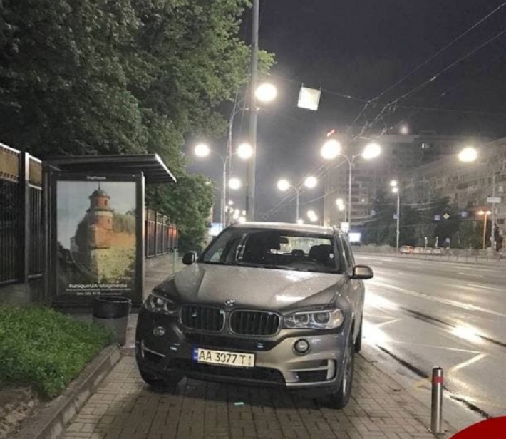 Максимальный уровень жлобства: в Киеве заметили наглого "героя парковки", фото