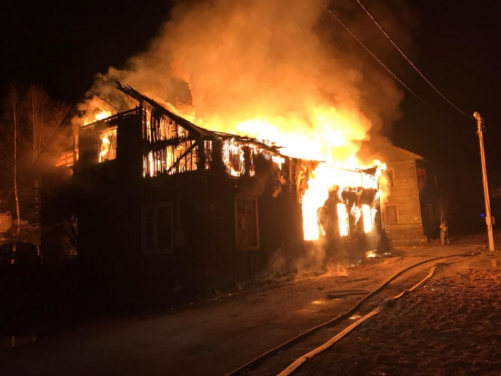 В Запорожском районе горел дачный дом