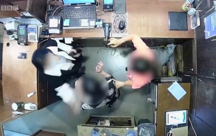 В Сеуле жена посла Бельгии ударила сотрудницу магазина (видео)