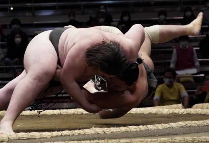 Сумотори из Мелитополя не оставил японцам шанса на престижных соревнованиях - как это было (фото, видео)
