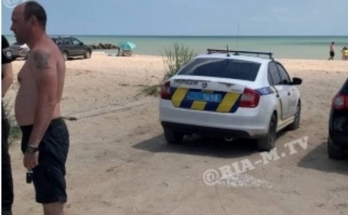По поводу установки шлагбаума на диком пляже в Мелитопольском районе открыли уголовное дело