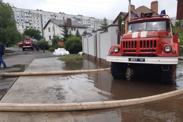 В Мелитополе спасатели оказали помощь жильцам 